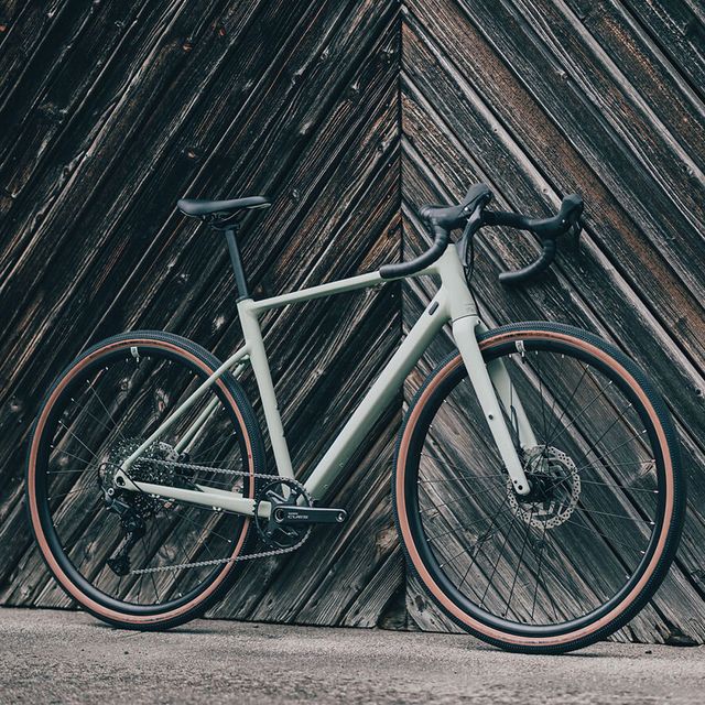 Cube Nuroad Pro gravel-pyörä